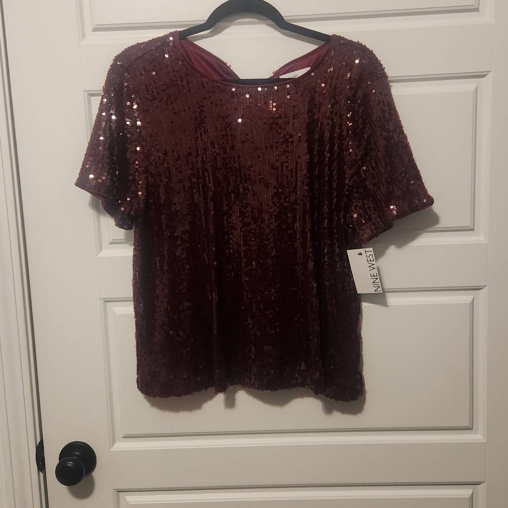 Nine West Maroon Sequin Short Sleeve Top